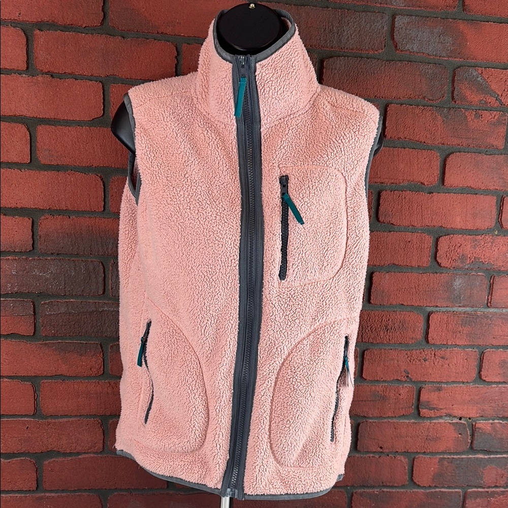 Akaiv‎ Vest Womens Peach Sherpa